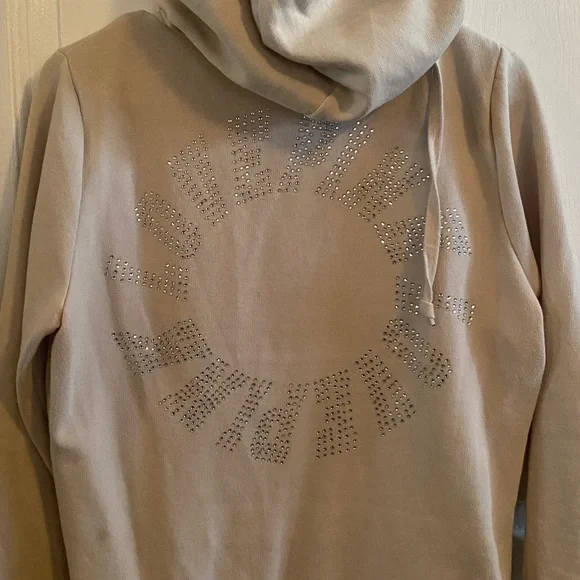 Pink Sweater 🖤 - Picture 2 of 3